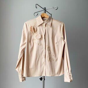 🌿 Y2K Vintage Tan Beige Button Down Shirt with 3D Floral Appliqué Details